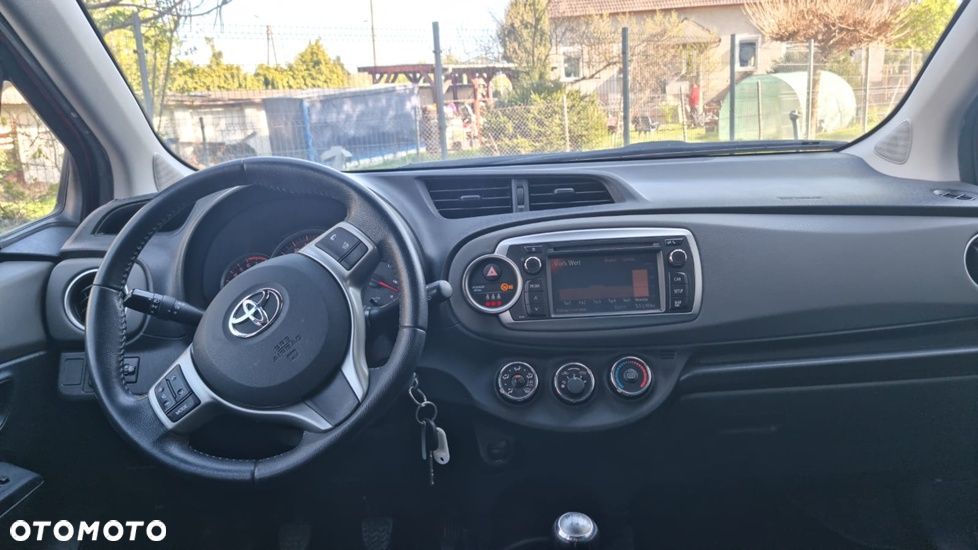 Toyota Yaris 1.33 Premium - 11