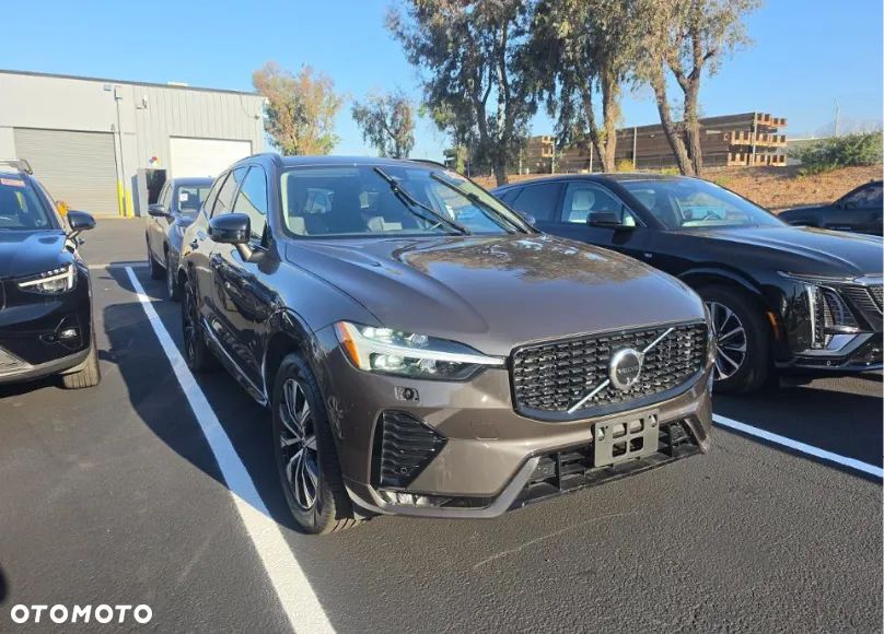 Volvo XC 60 B5 B AWD Plus Bright - 3