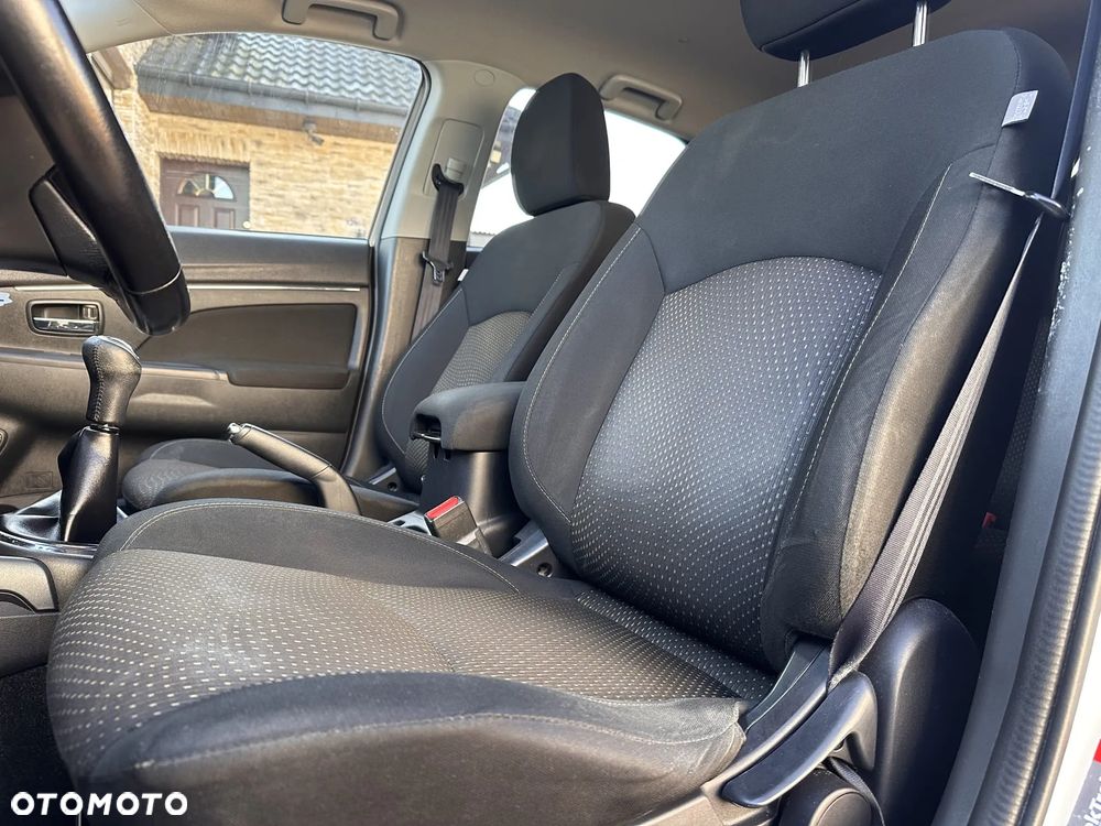 Mitsubishi ASX 1.6 Inform - 18