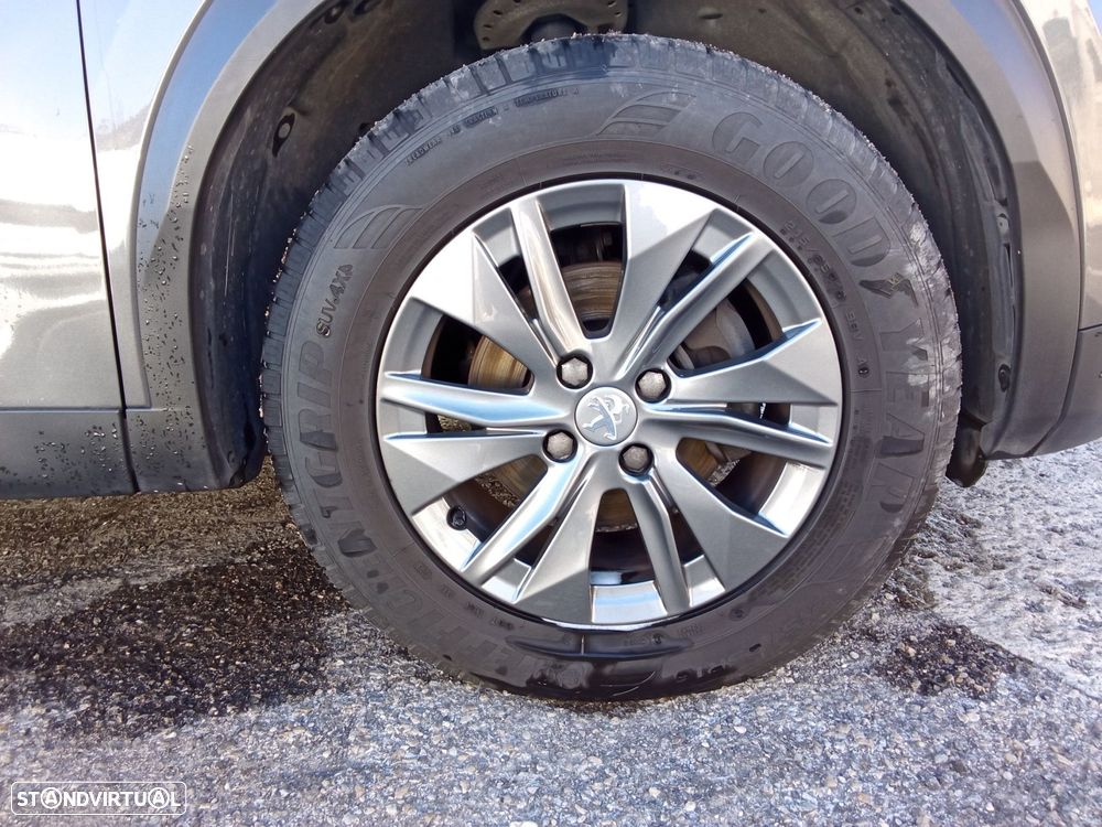 Peugeot 2008 1.2 PureTech Active - 9
