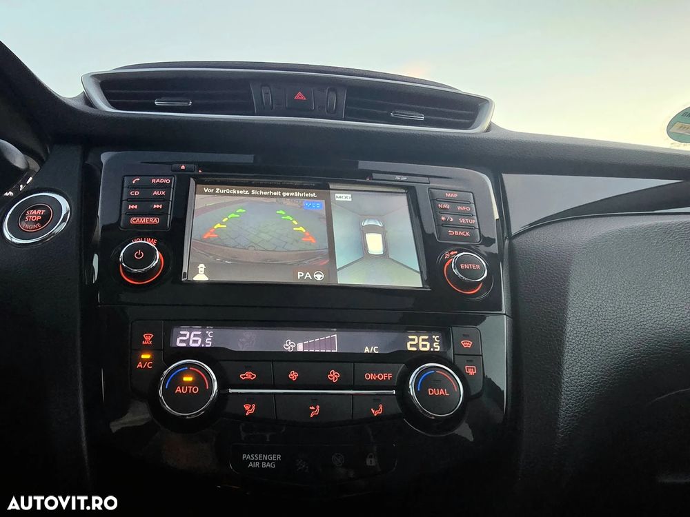Nissan Qashqai 1.6 DCI Xtronic TEKNA - 8