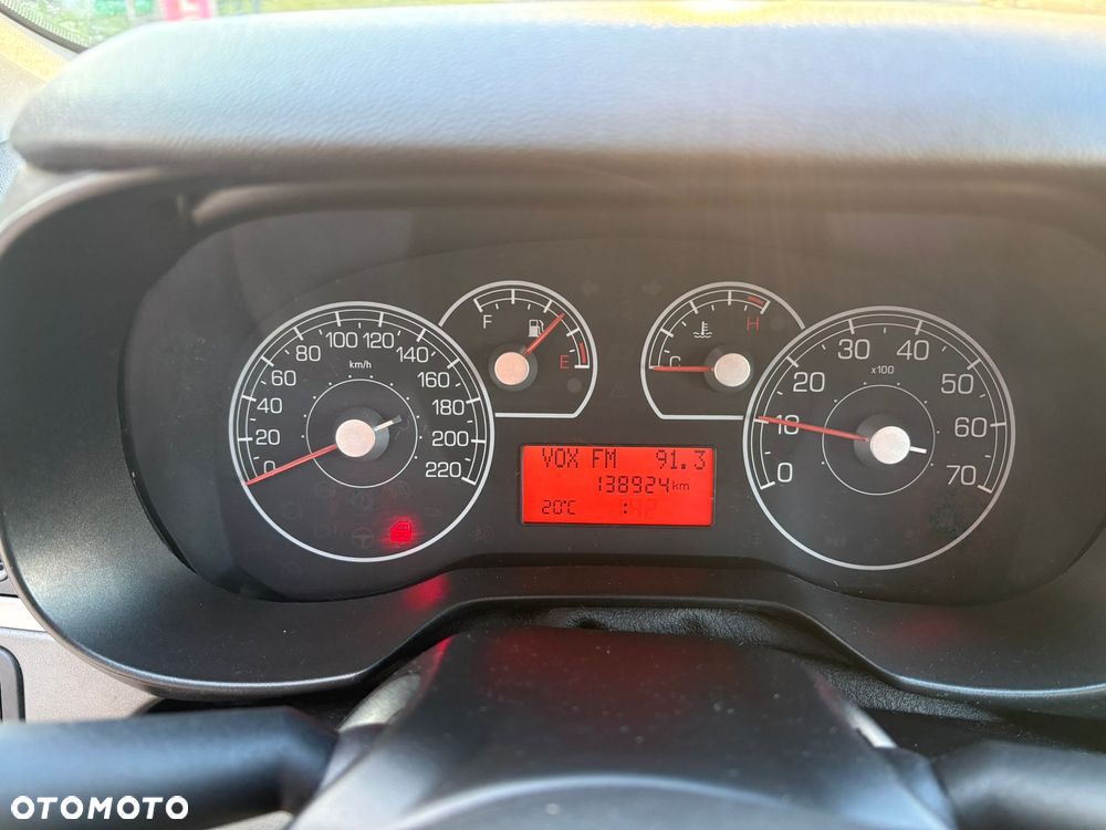 Fiat Grande Punto - 32