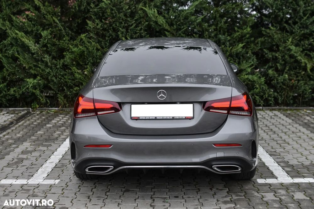 Mercedes-Benz A 200 Sedan 7G-DCT AMG Line - 11