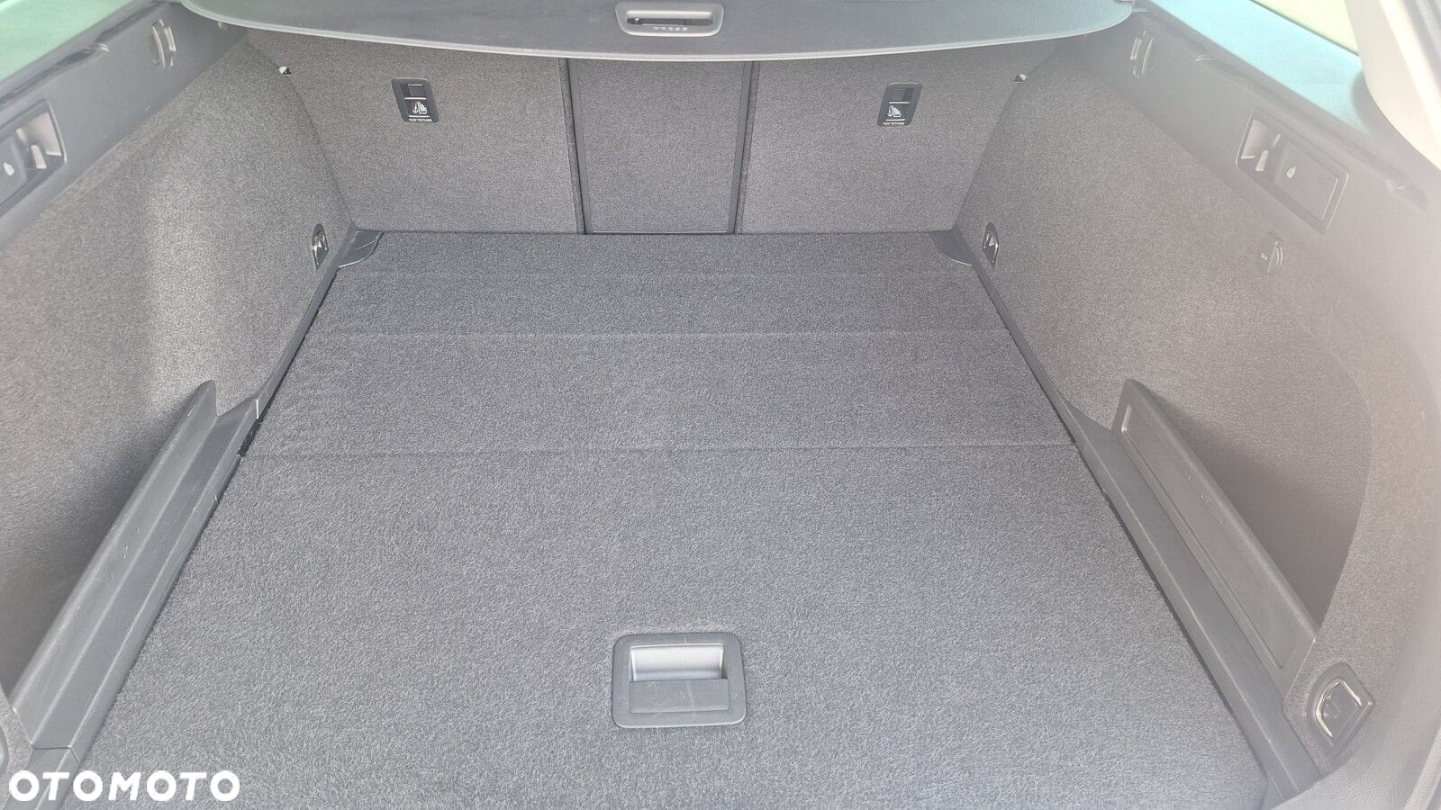 Volkswagen Passat - 38