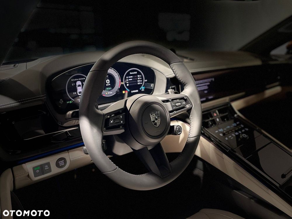 Porsche Panamera - 22