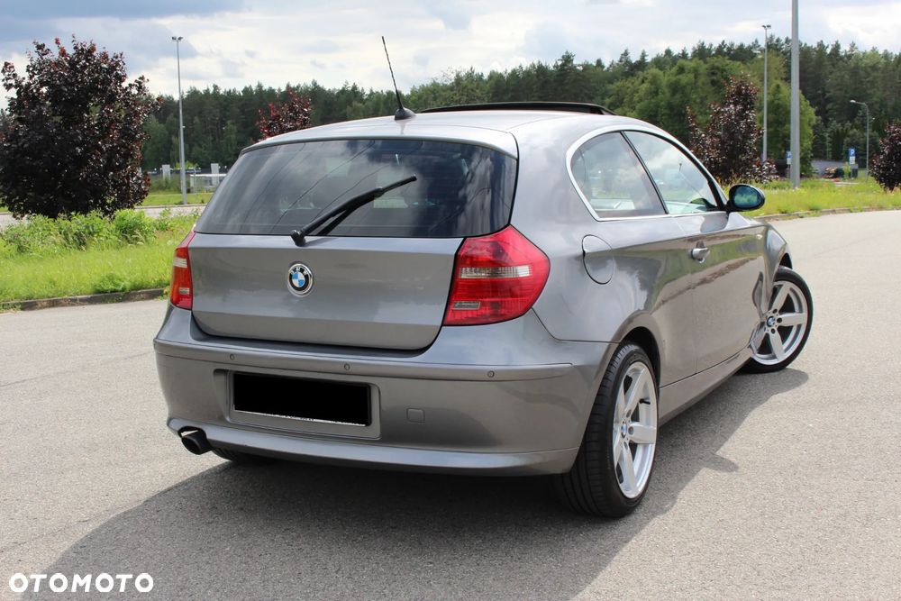 BMW Seria 1 123d - 4