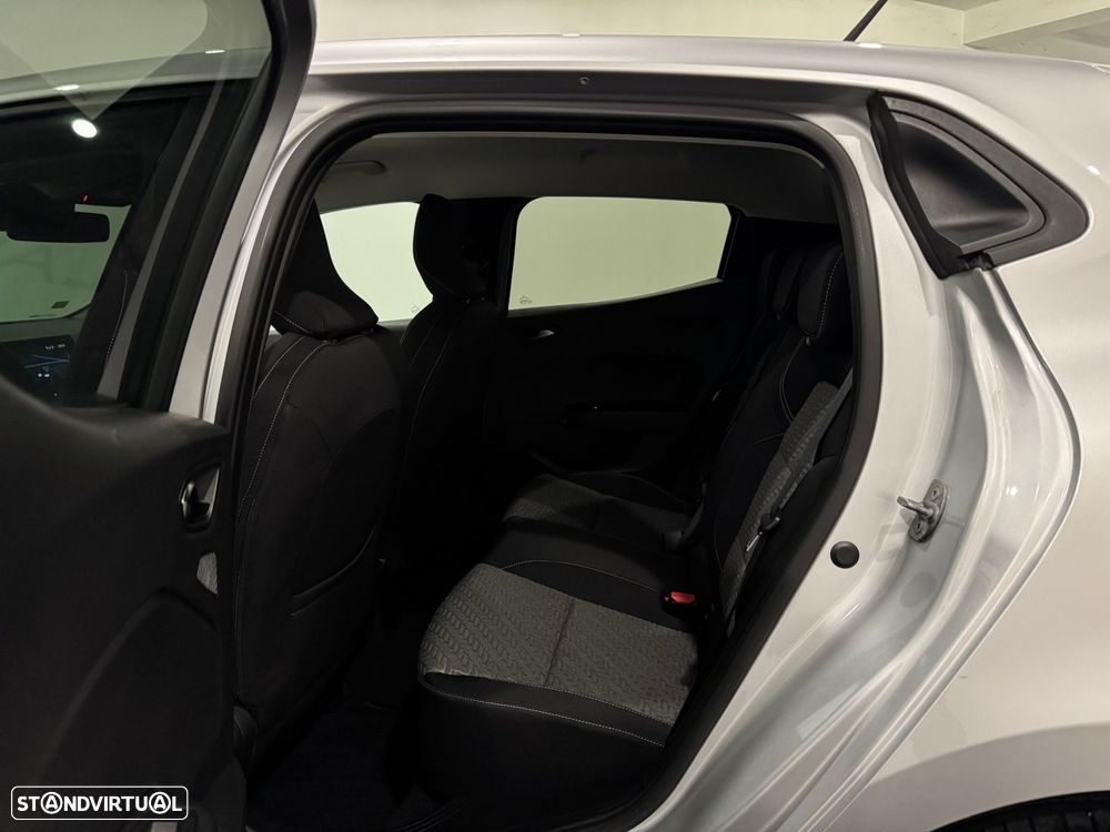 Renault Clio 1.0 TCe Evolution Bi-Fuel - 32