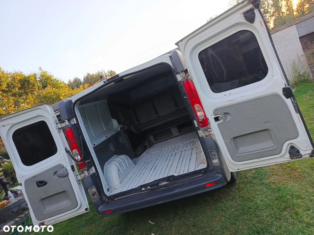 Renault Trafic - 13