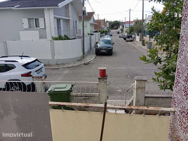 Casa com garagem para alugar - Grande imagem: 5/12