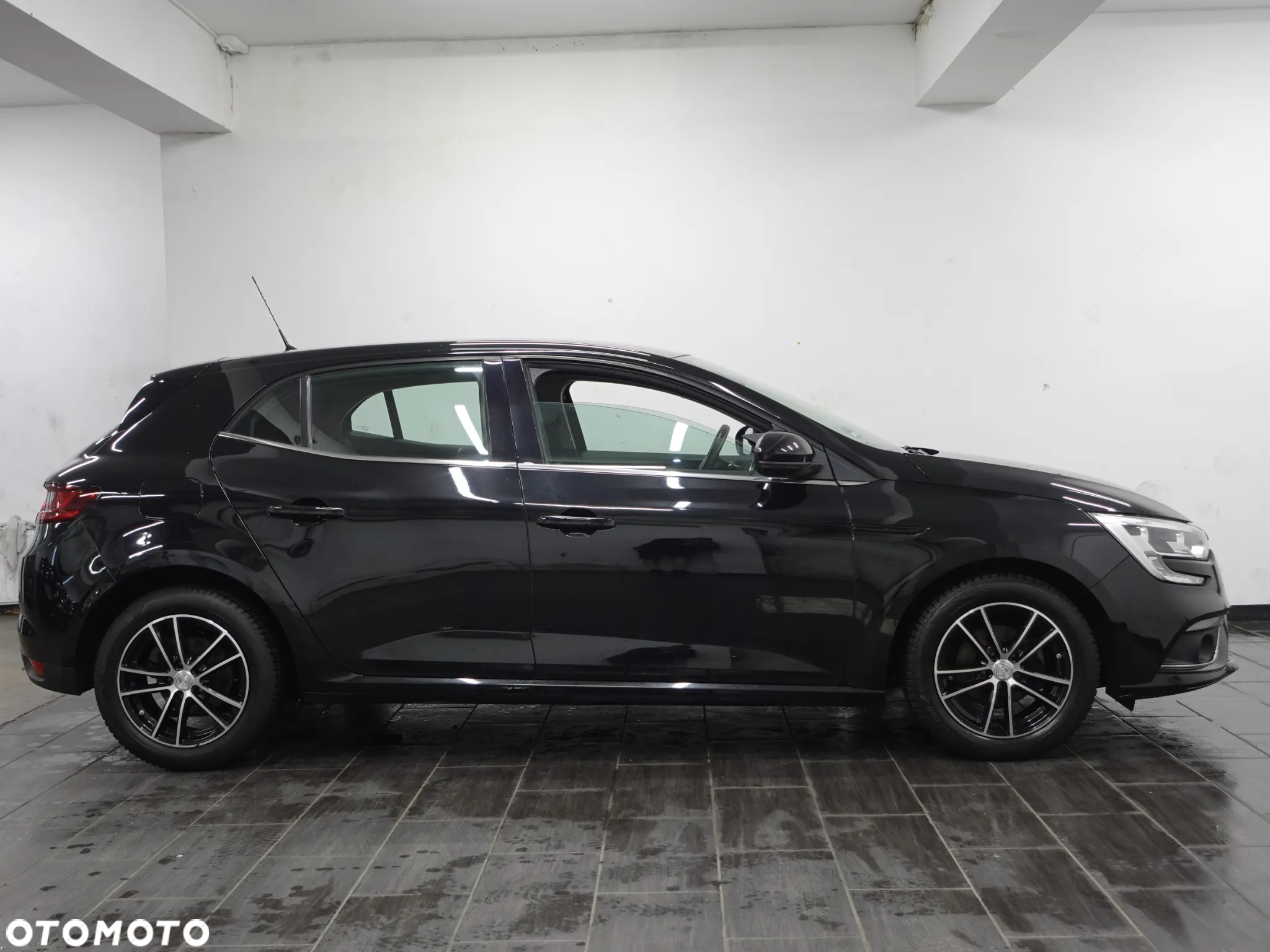 Renault Megane 1.2 Energy TCe Intens - 10
