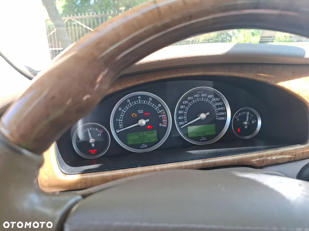 Jaguar S-Type 3.0 V6 Executive - 19