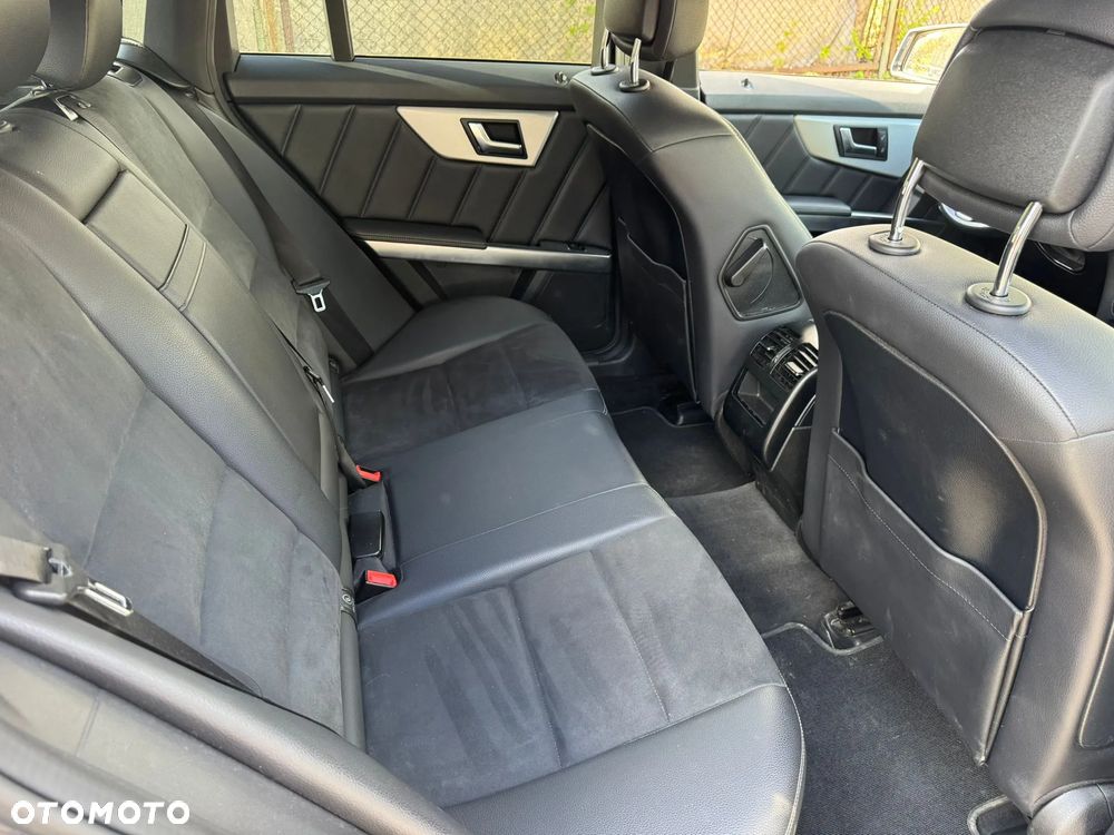 Mercedes-Benz GLK 220 CDI DPF 4Matic BlueEFFICIENCY 7G-TRONIC - 13