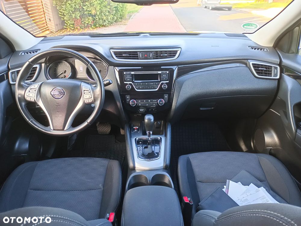 Nissan Qashqai 1.2 DIG-T N-Vision Xtronic EU6 - 6