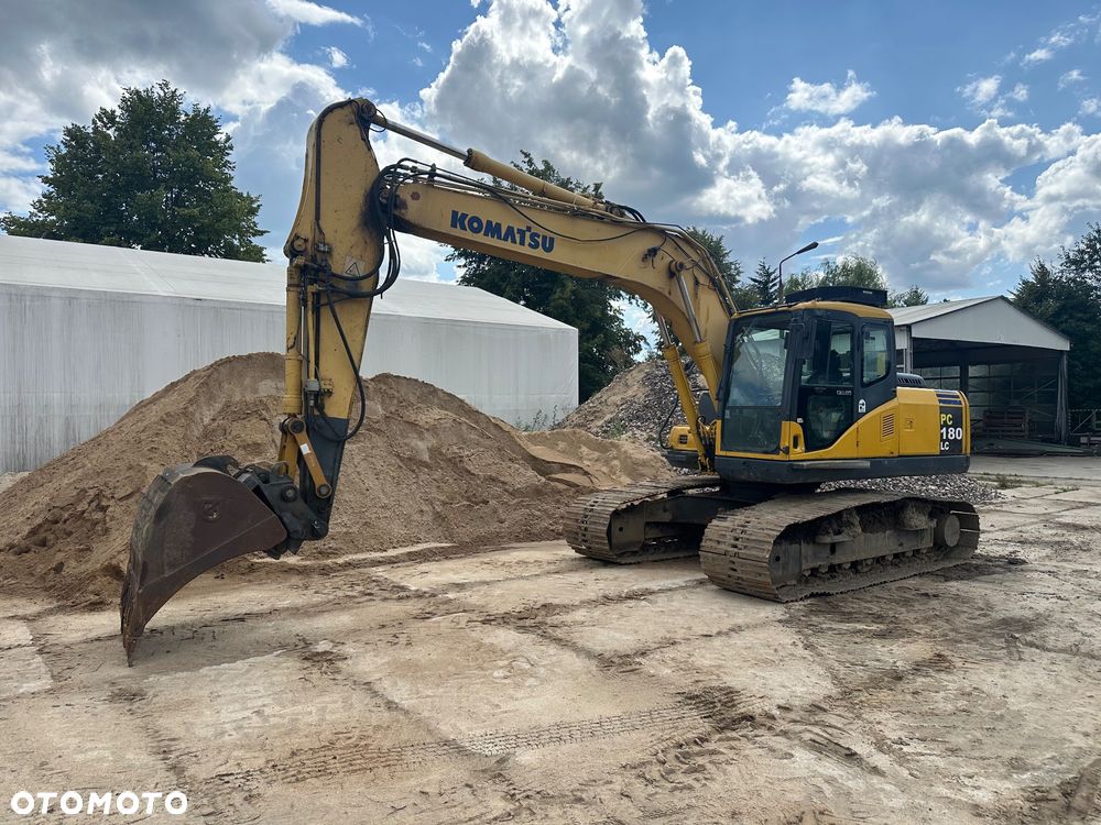 Komatsu PC180 - 1