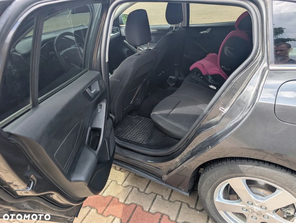 Ford Focus 2.0 EcoBlue Titanium - 14