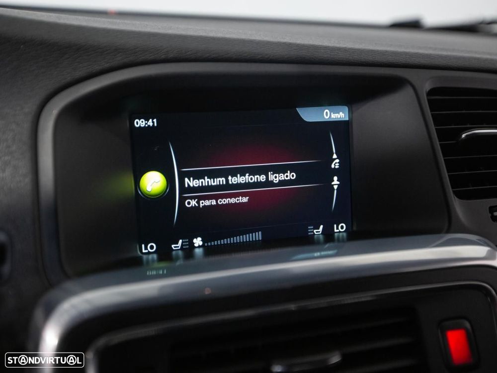 Volvo V60 D6 Twin Engine Geartronic RDesign - 23