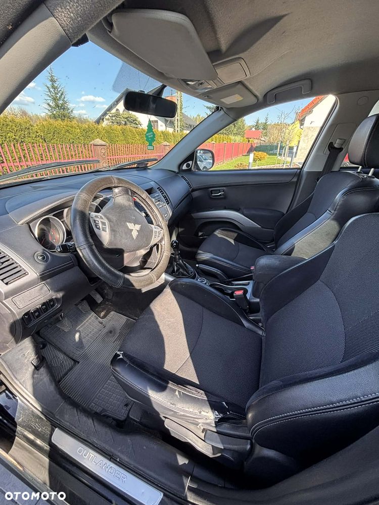 Mitsubishi Outlander 2.0 DID Instyle - 13