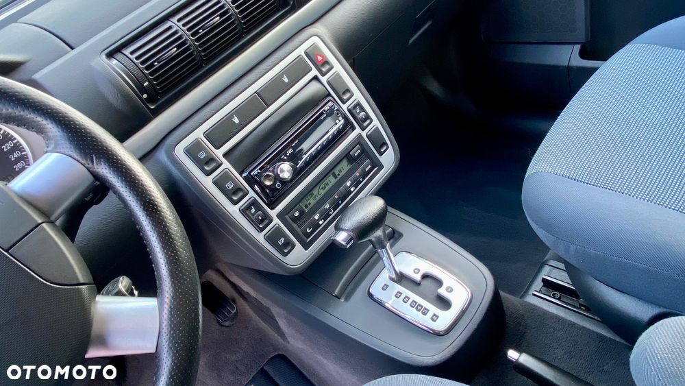 Ford Galaxy - 25