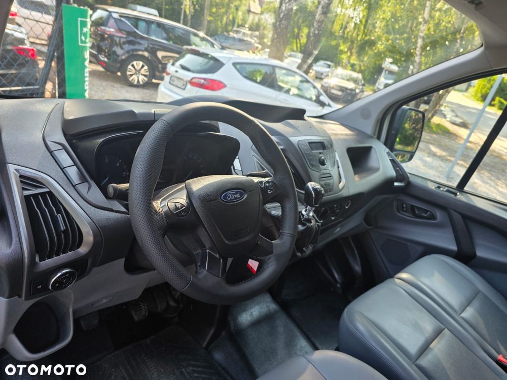 Ford TRANSIT CUSTOM - 18