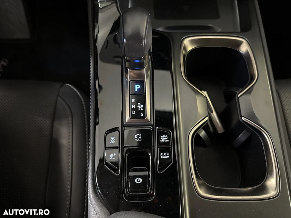 Lexus Seria NX - 16