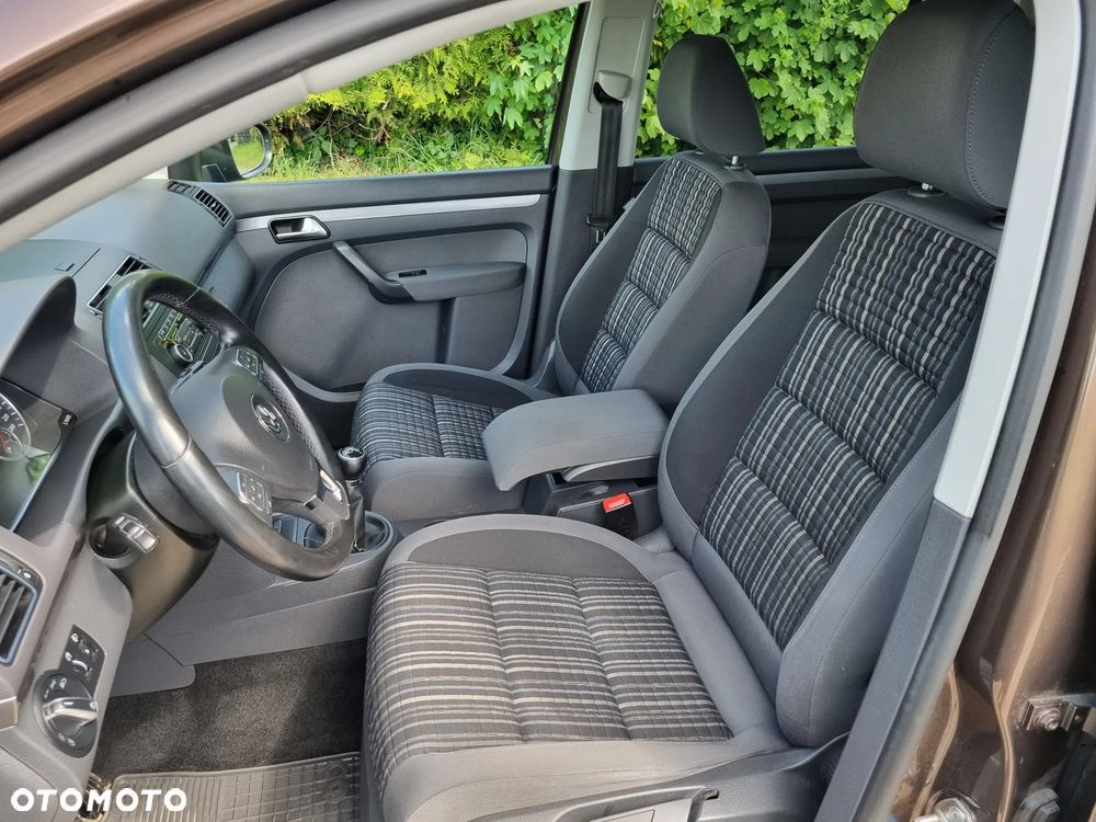 Volkswagen Touran 2.0 TDI DPF Cross - 11