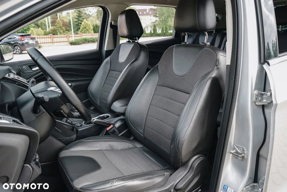 Ford Kuga 2.0 TDCi FWD Titanium - 21