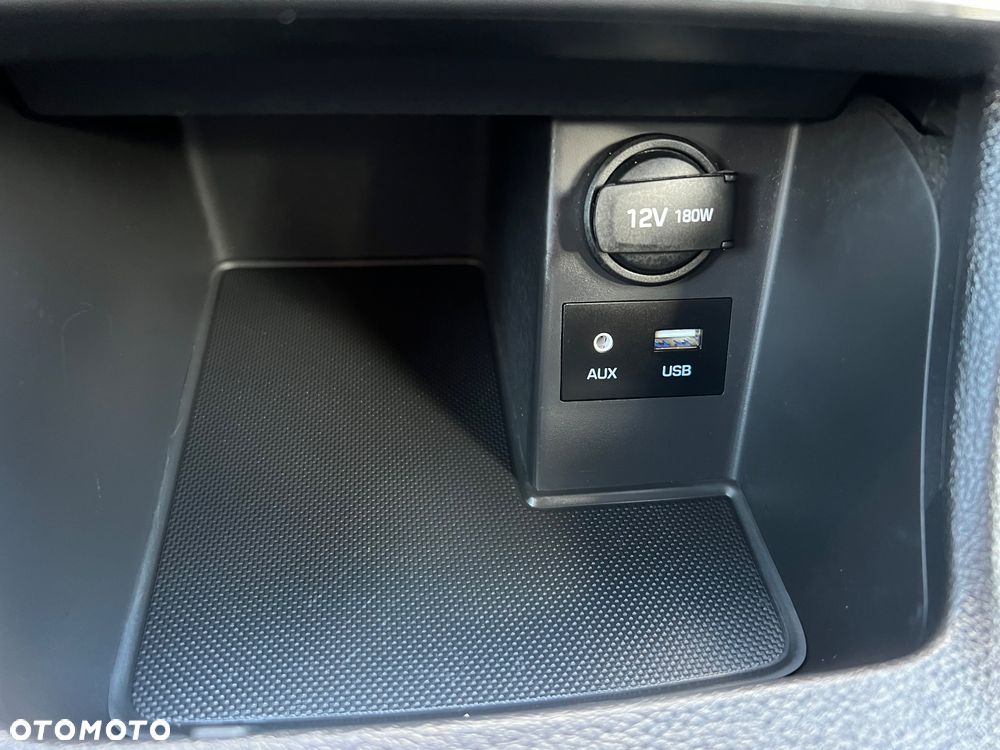 Hyundai i30 1.6 D Premiere Luxury DCT - 16