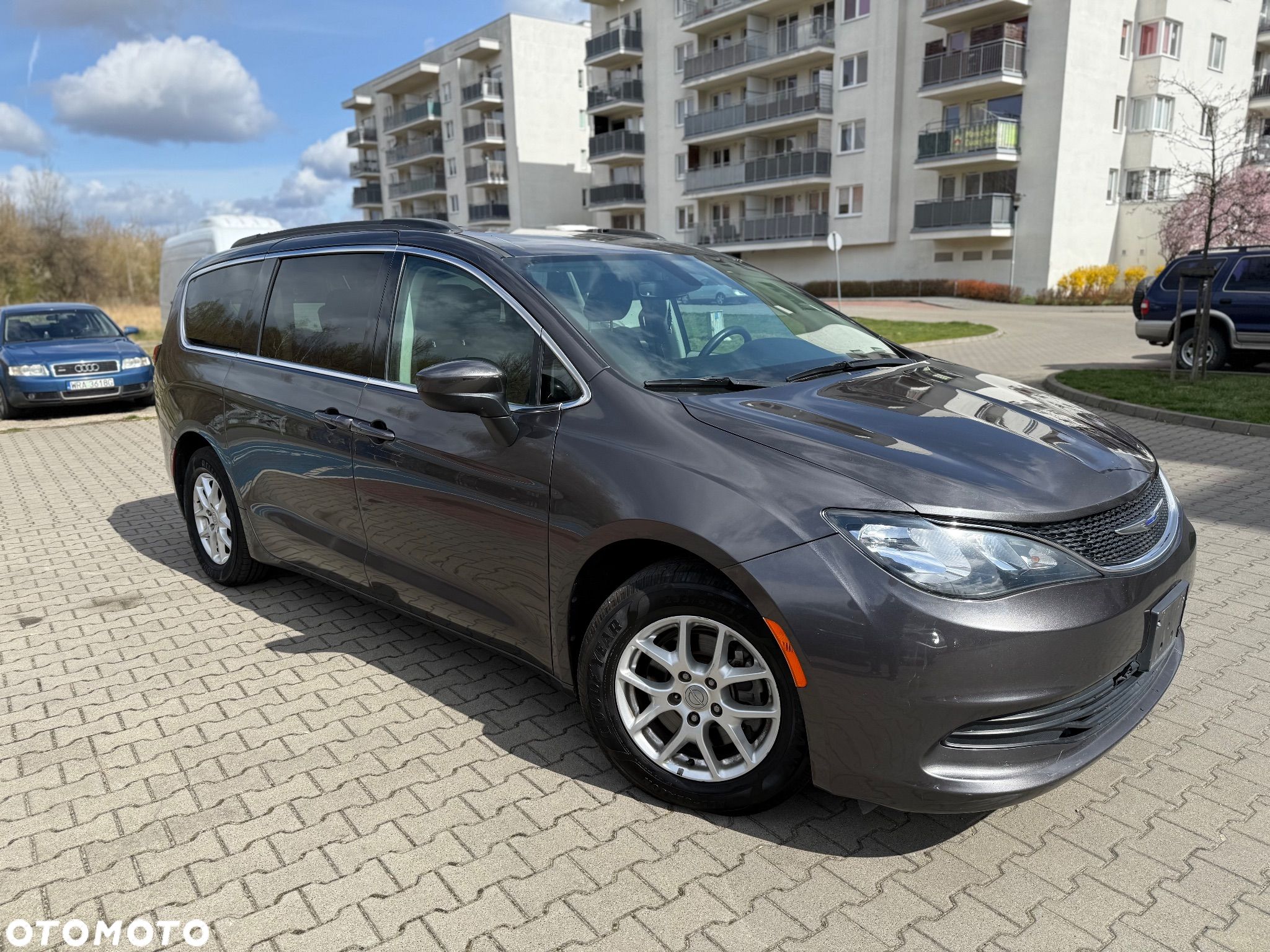 Chrysler Pacifica - 1