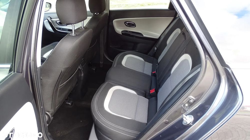 Kia Ceed Cee'd 1.6 CRDi M - 14