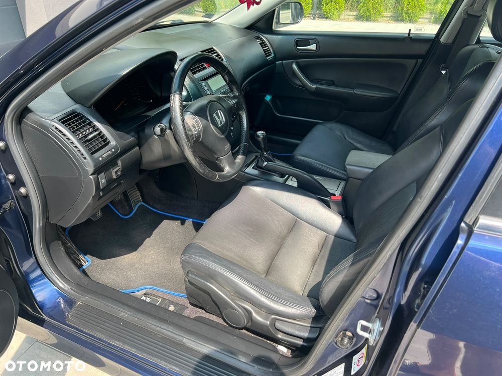 Honda Accord 2.0 Executive - 11