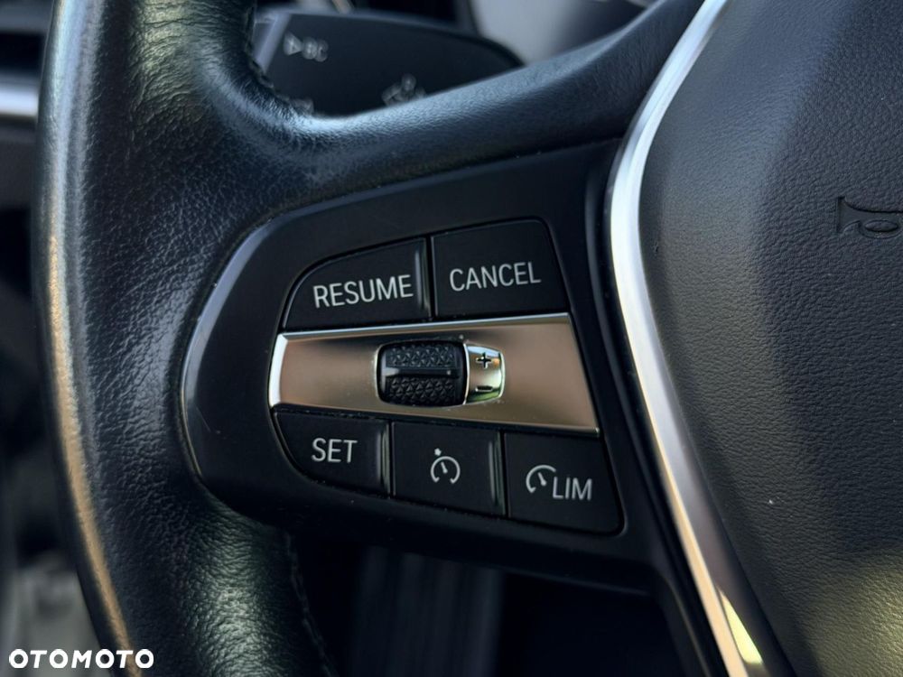 BMW Seria 3 320d xDrive - 22