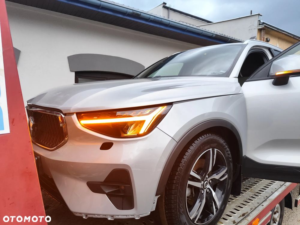 Volvo XC 40 B4 B DKG Plus Bright - 24