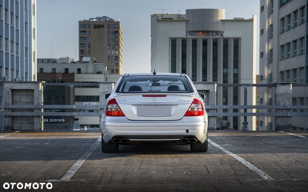 Mercedes-Benz Klasa E 63 AMG - 6