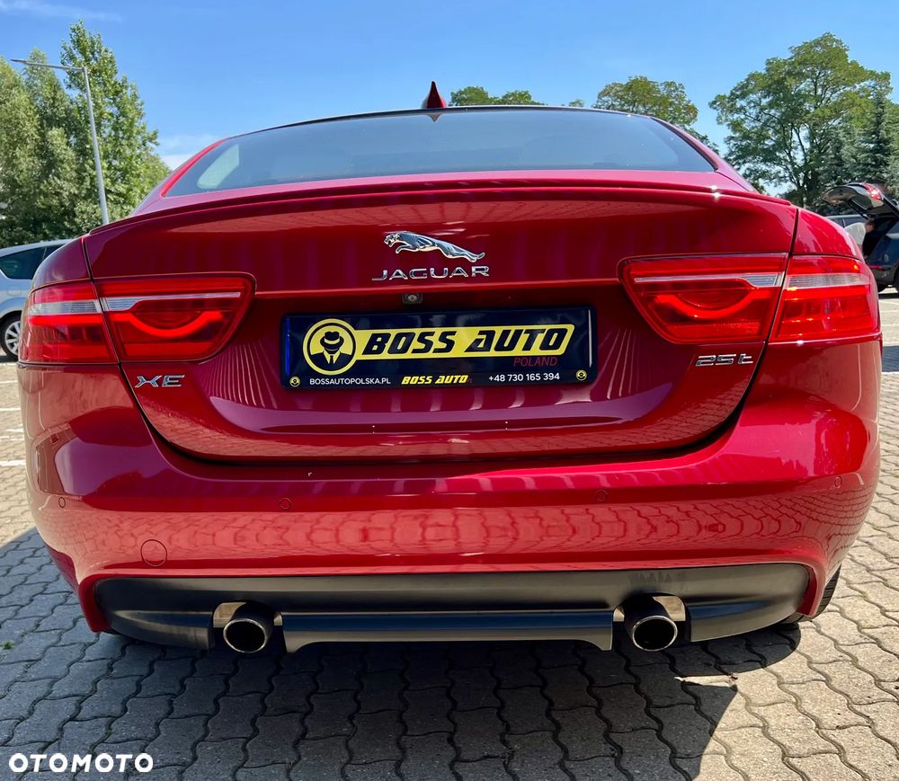 Jaguar XE 2.0 P250 R-Dynamic HSE - 7