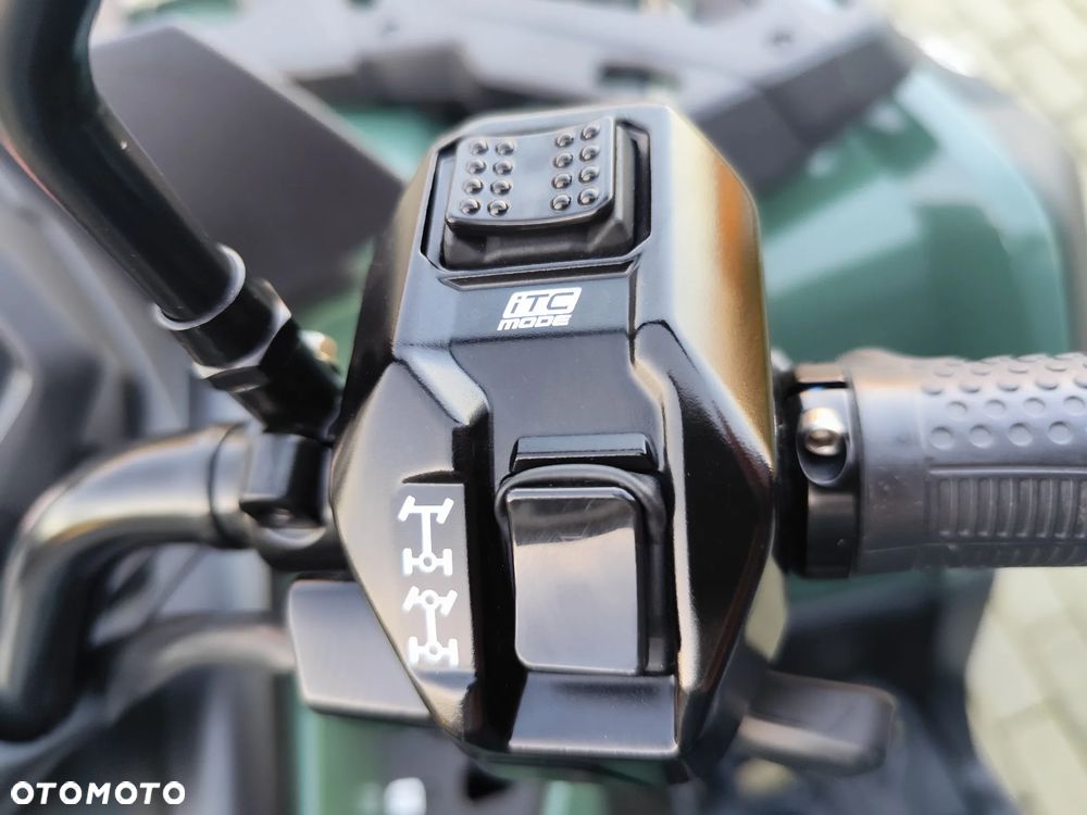 Can-Am Outlander - 10