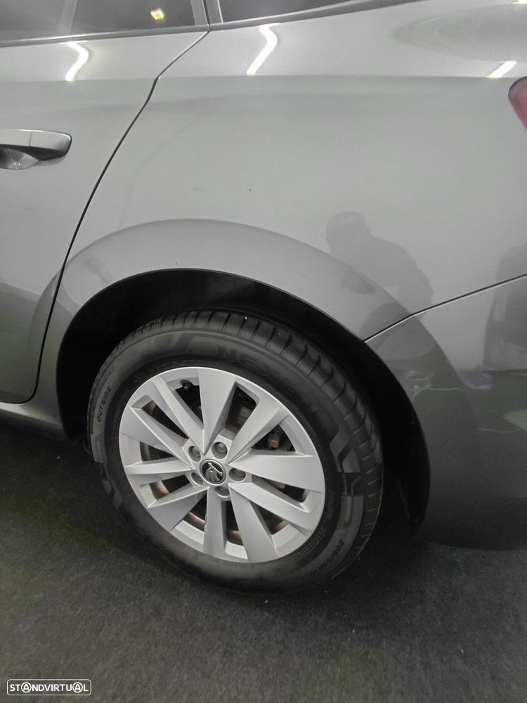Skoda Scala 1.0 TSI Selection DSG - 31