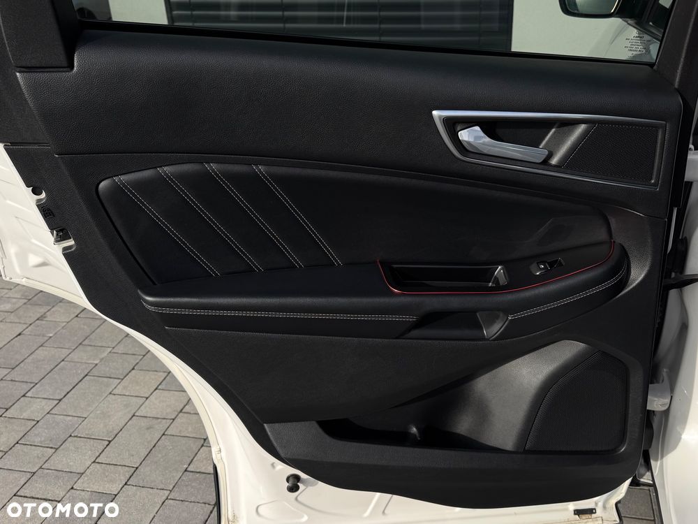 Ford Edge 2.0 TDCi Twin-Turbo 4WD ST-Line - 36