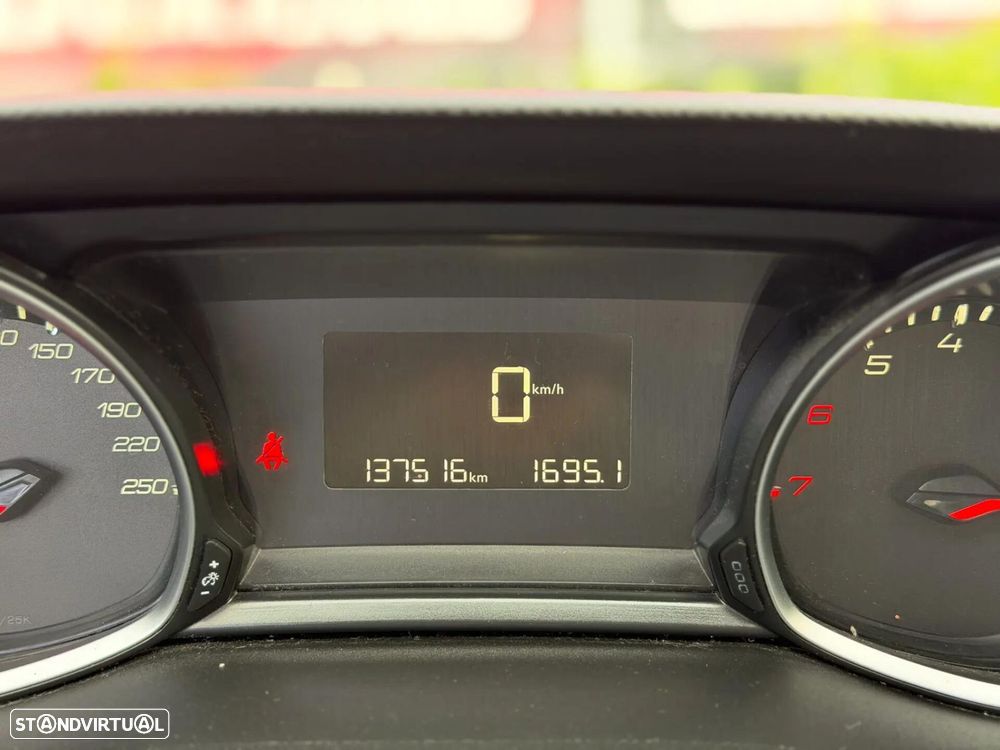 Peugeot 308 1.2 PureTech Active - 18