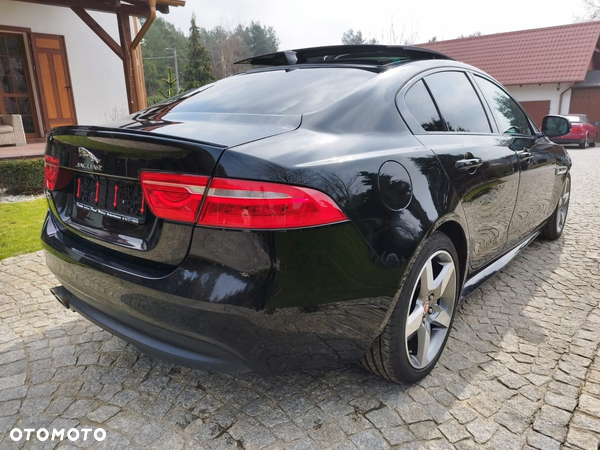 Jaguar XE 2.0 D AWD R-Sport