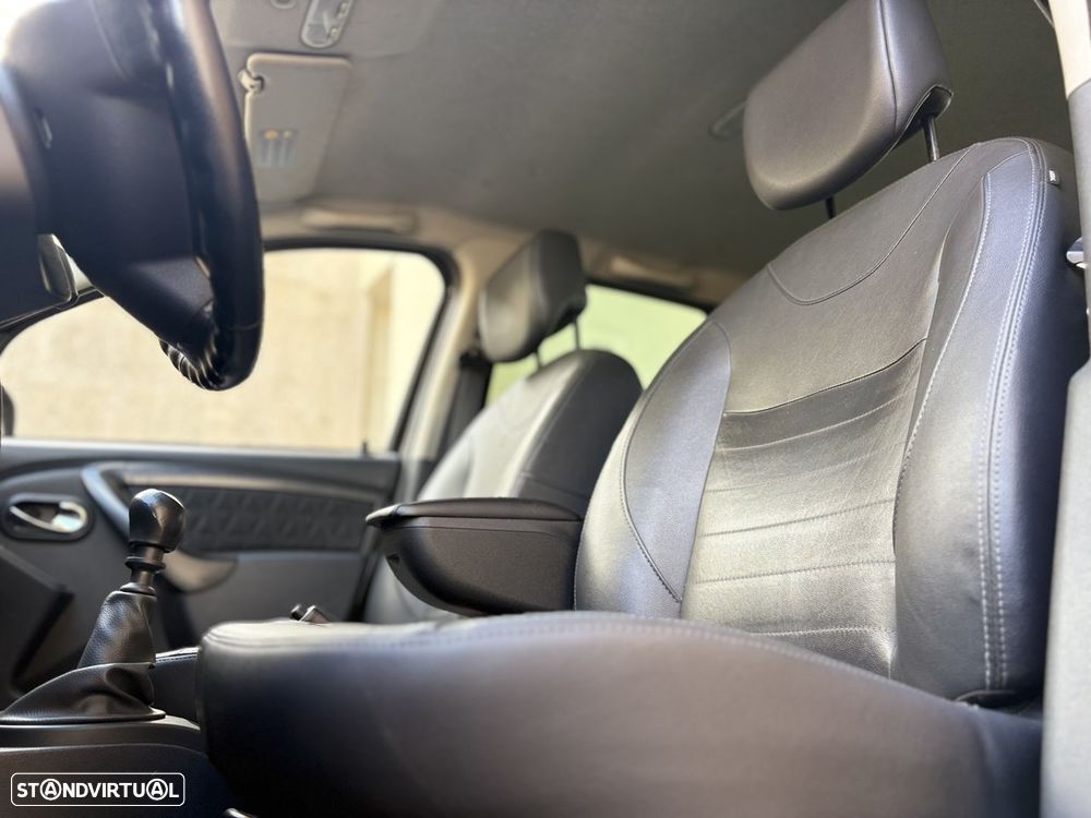 Dacia Duster 1.5 dCi Prestige - 14