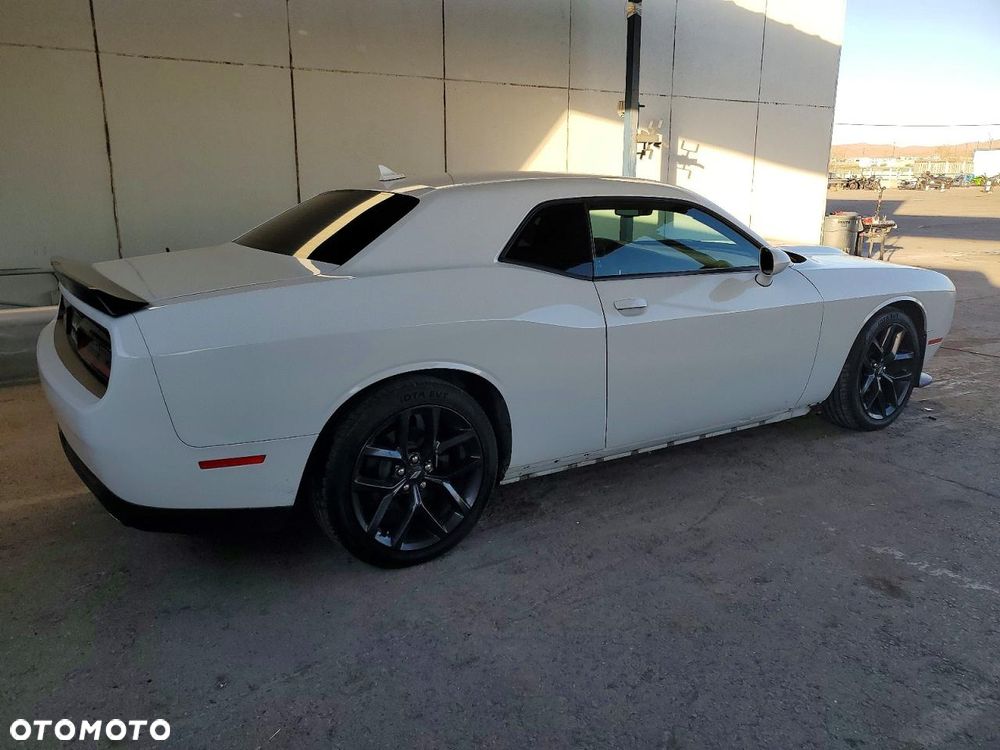 Dodge Challenger 3.6 GT AWD - 4