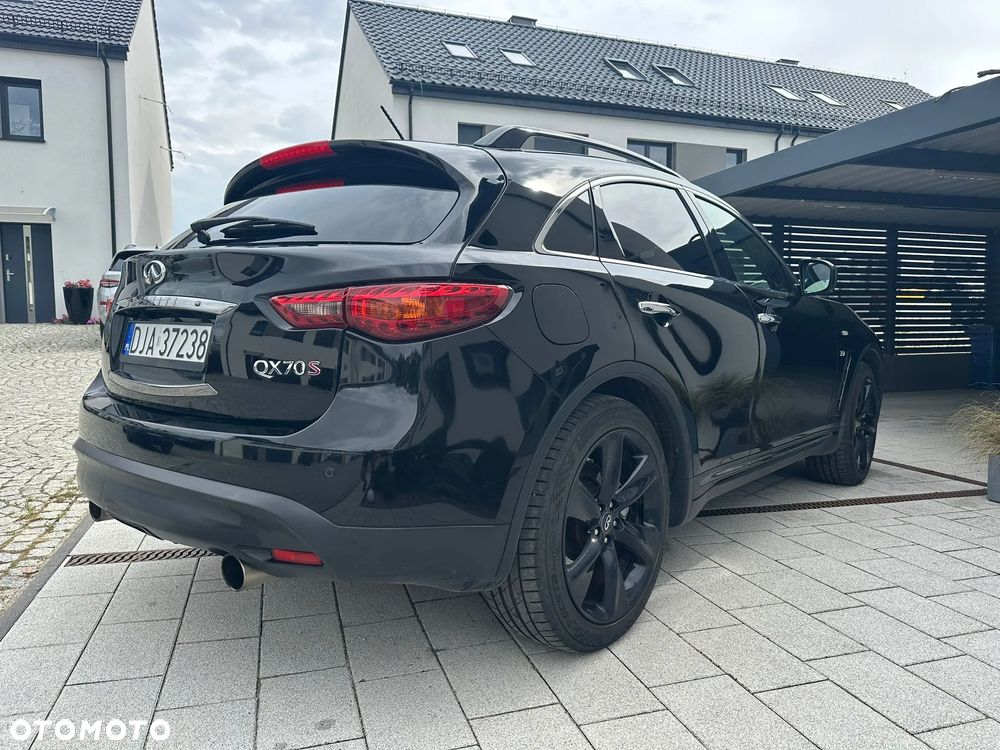 Infiniti QX70 3.7 S Premium - 3