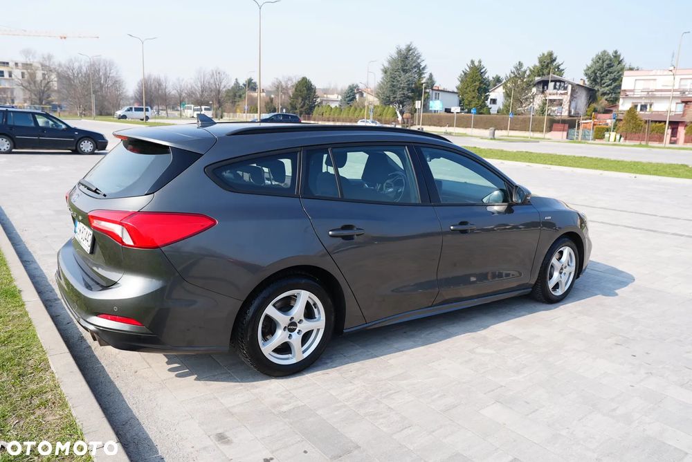 Ford Focus 1.5 EcoBoost ST-Line Business - 5