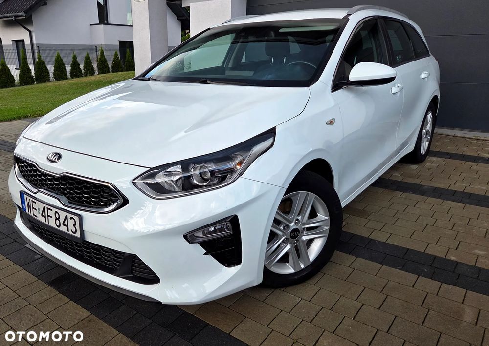 Kia Ceed 1.6 CRDi mHEV M - 1