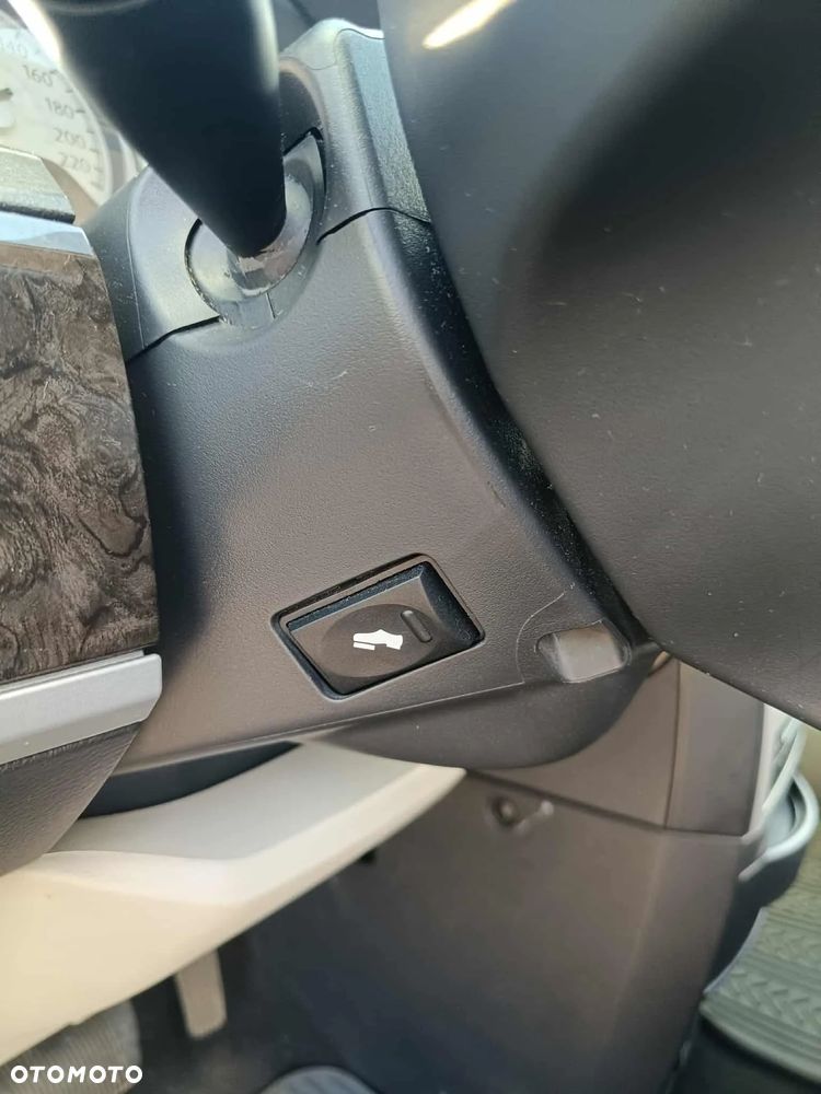 Chrysler Grand Voyager 3.8 V6 Limited - 16