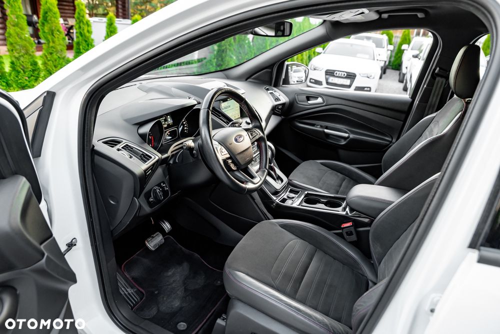 Ford Kuga 2.0 TDCi 4x4 ST-Line - 19