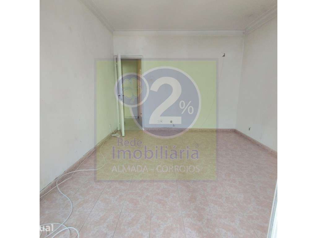 T2, Almada - Grande imagem: 4/13