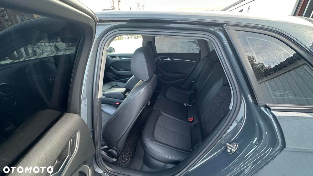 Audi A3 Sportback 2.0 TDI design - 14