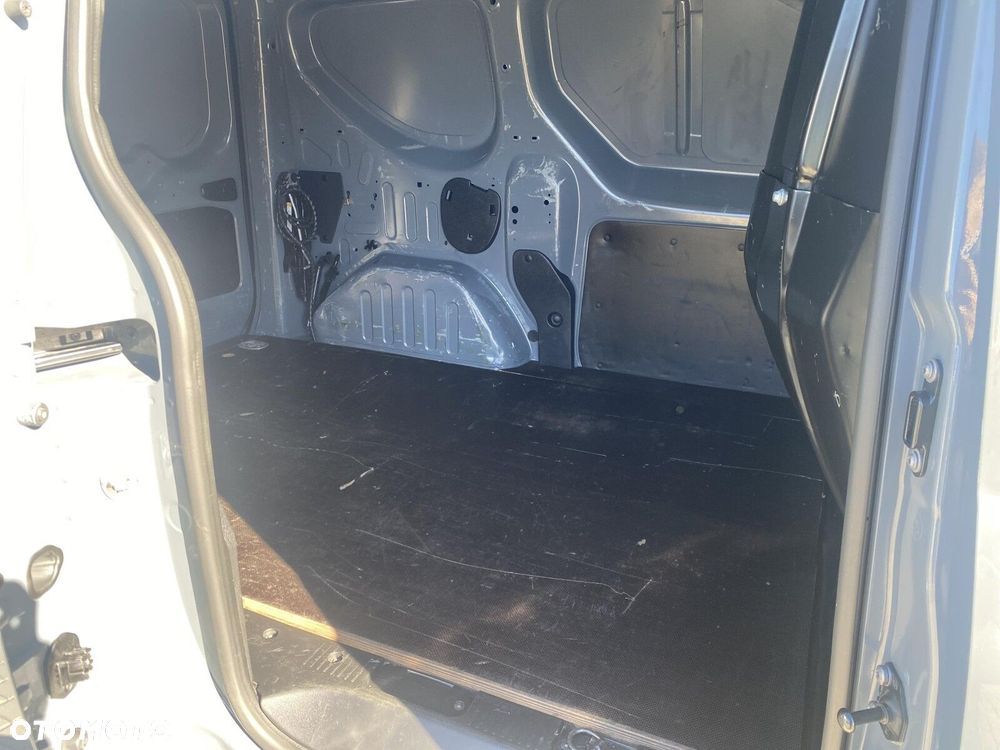 Renault Express - 12