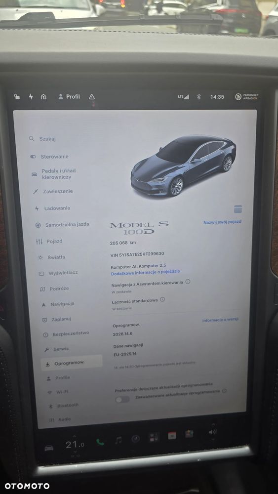 Tesla Model S - 25